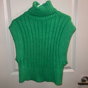 Zara knit Sweater Tank. Green. Size medium